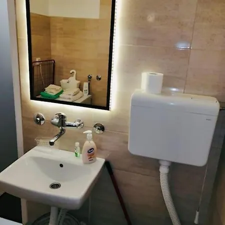 Apartment Dorcol Hideaway *
